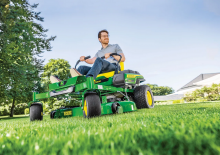 Zahradní traktory a ridery John Deere Z320M 