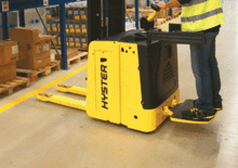 Regalové zakladače s plošinou pro řidiče Hyster S 1.5 S-SL