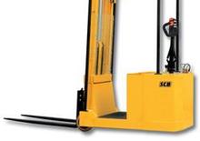 Regalové zakladače s plošinou pro řidiče CVitalia SCB 12-30